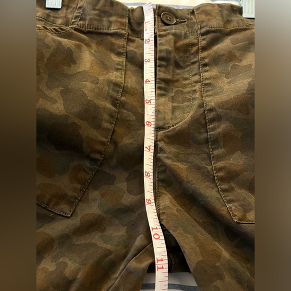 Sanctuary x Anthropologie camo cargo pants. Size 27. - Picture 7 of 8